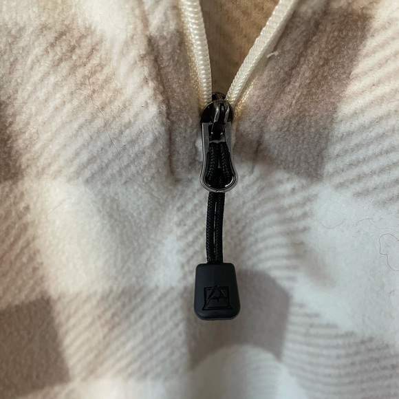 Avalanche Plaid 1/4 Zip Fleece - Picture 3 of 11